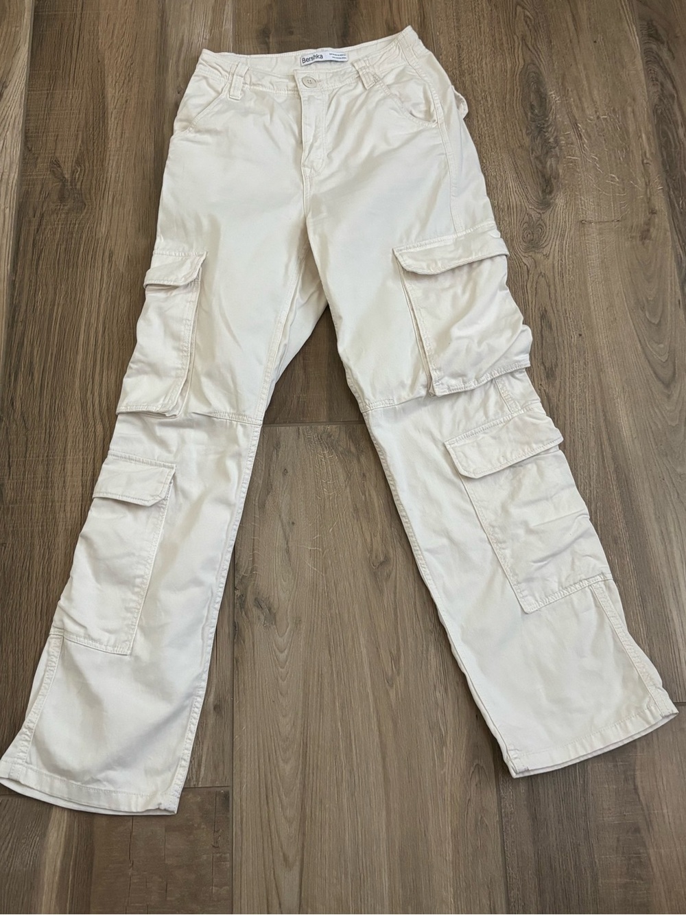 Bershka off white cargo pants Sz 2 XS